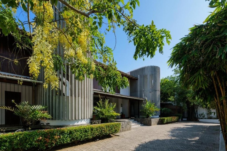 Lantern Boutique Hotel By Reveal