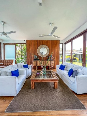 Ubuntu Beach Villas By Reveal
